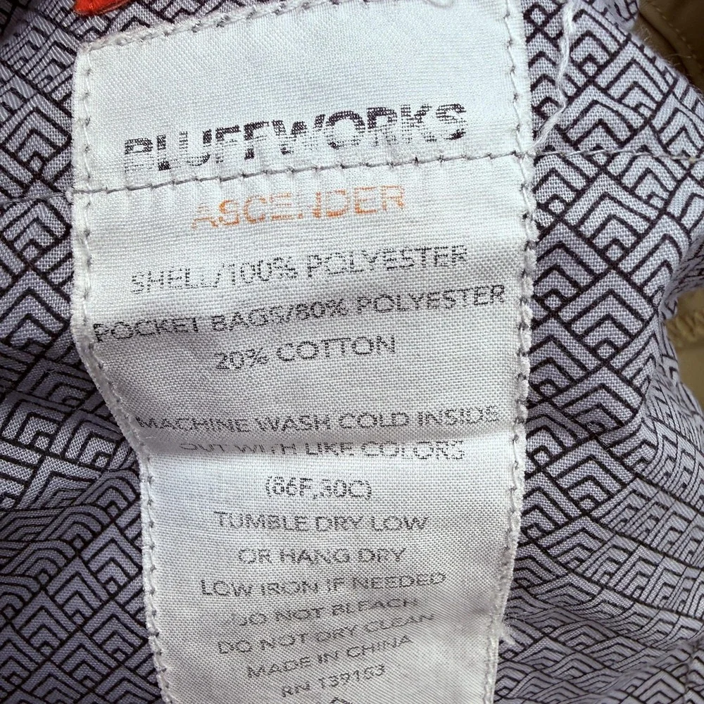 Bluffworks Pants Mens 31x34 (Fit 30/33) Beige Ascender Regular Fit Travel Chino
